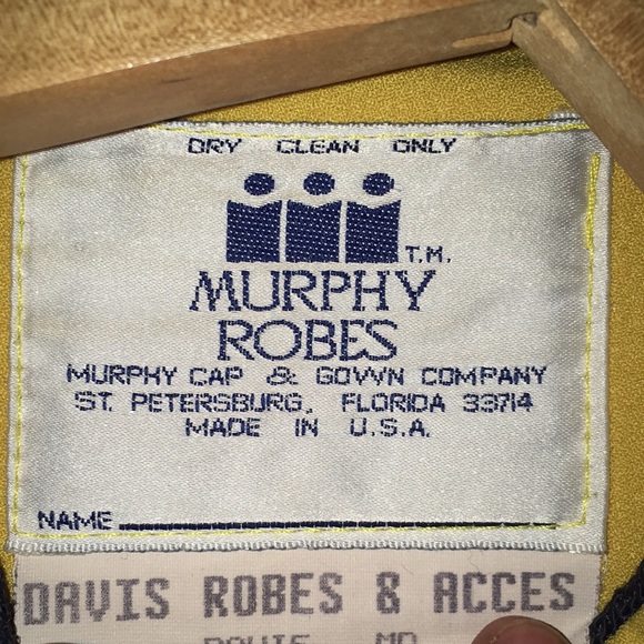 Church Style Robe - Picture 4 of 5